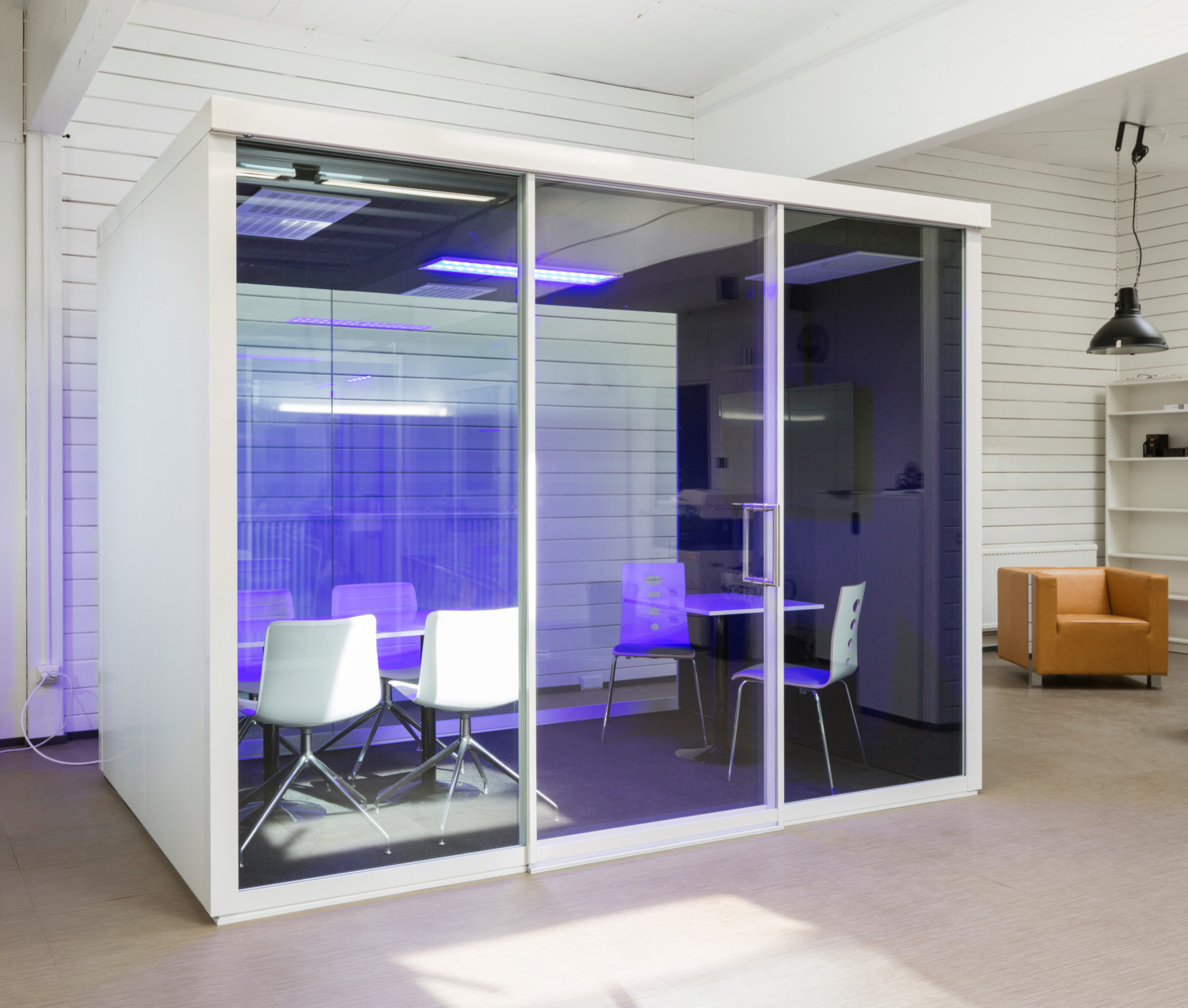 Box Clever – Bisley Introduces Vetrospace, the Healthiest and Safest Booths in the World